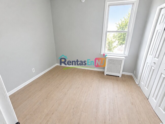 Photo - 49 Norwood St Unit 3