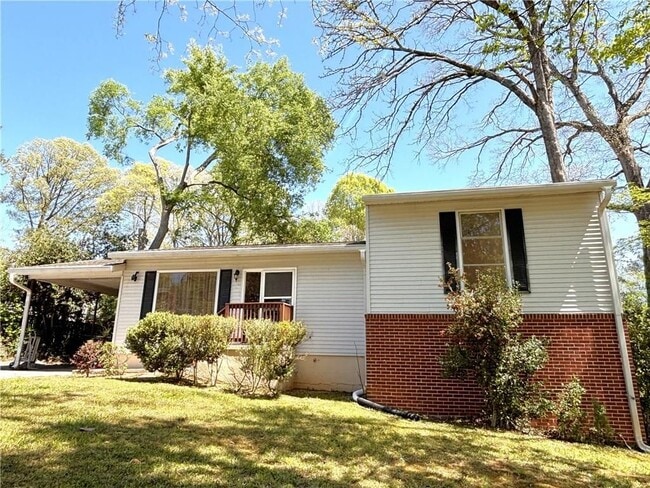 Photo - 5009 Crowe Dr SE