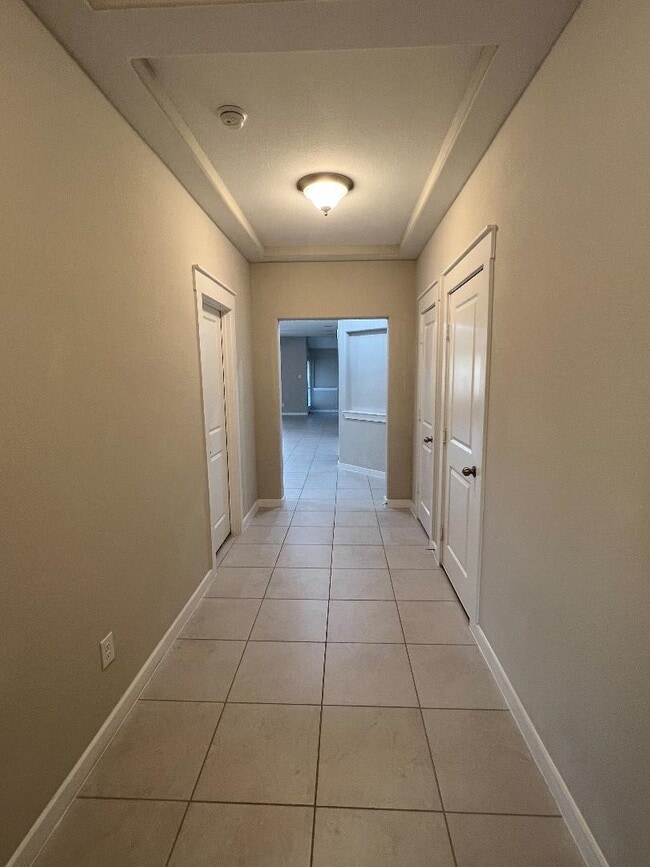 Photo - 218 Sintra Lk Wy