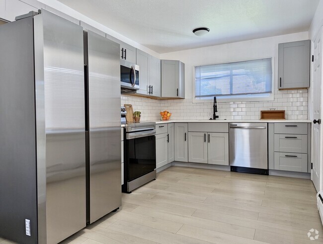 Building Photo - 10255 Montview Blvd Rental