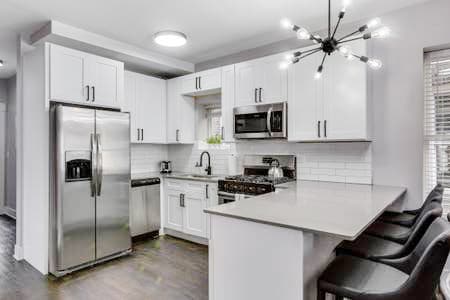 Photo - 1610 W Waveland Ave Unit 1