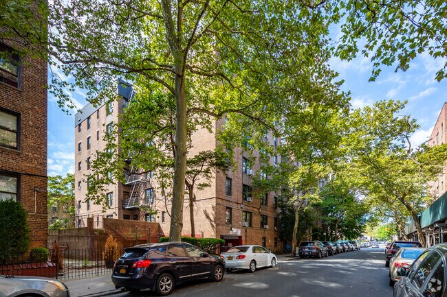 Photo - 285 E 35th St