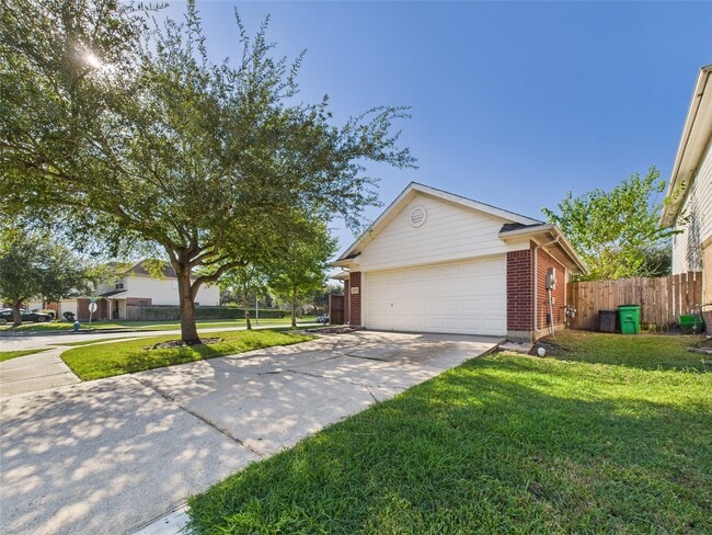 Photo - 3318 Field Manor Ln