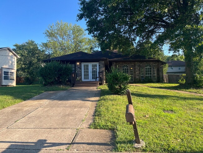 Building Photo - "Spacious 3-Bedroom Oasis with 2 Full Bath... Rental