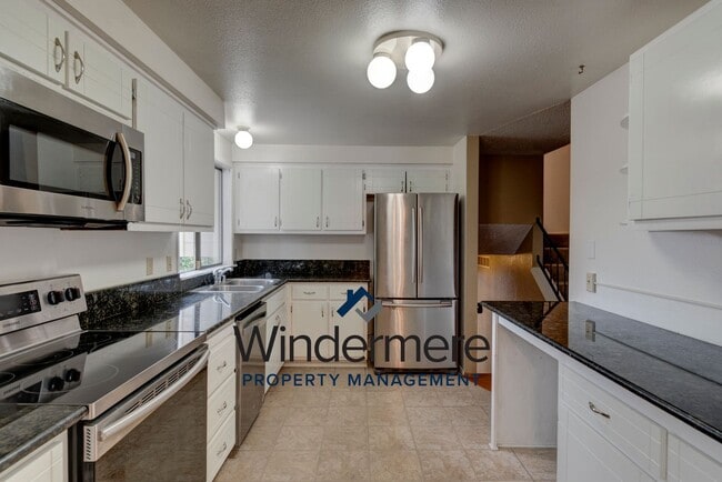 Photo - 3 Bedroom 2.5 Bathroom House Plus Office