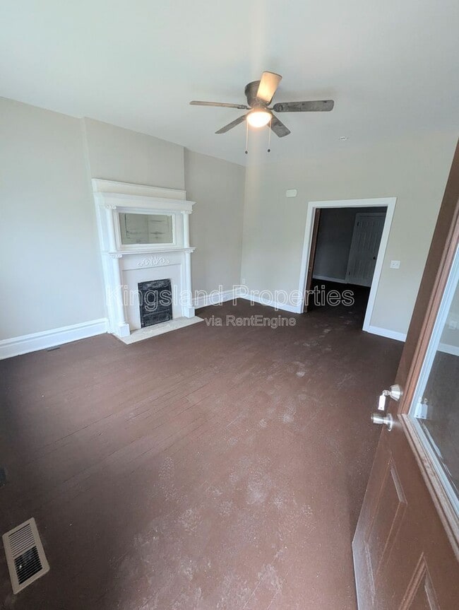 Photo - 4578 Evans Ave