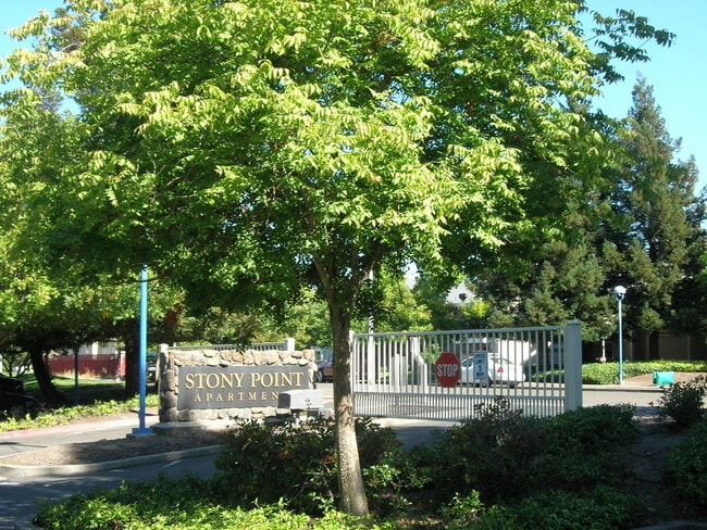 Building Photo - 1920 Lazzini Ave Unit 1920-D