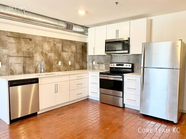 Photo - 1180 E 30th St Unit 221