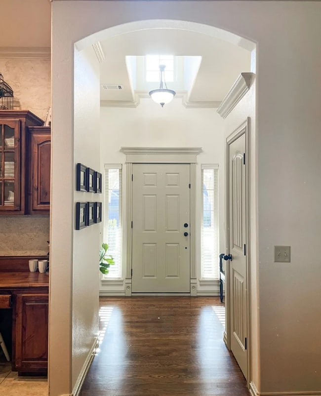 Photo - Spacious 4-bedroom, 2-bathroom home