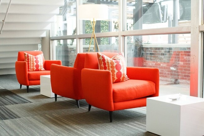 Reservable Business Lounge