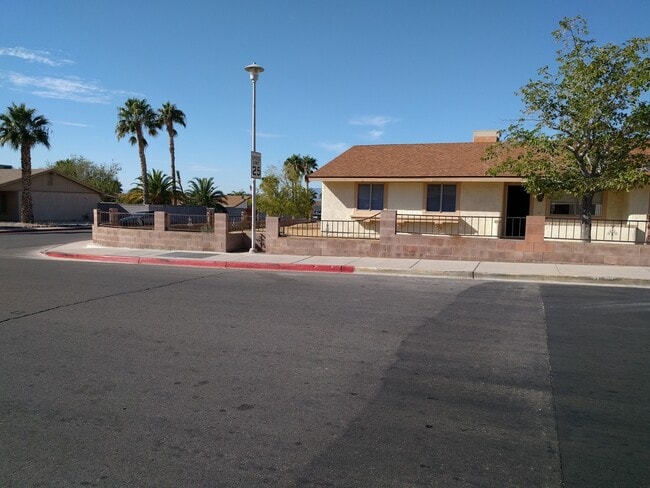 Photo - 848 Jeri Ln