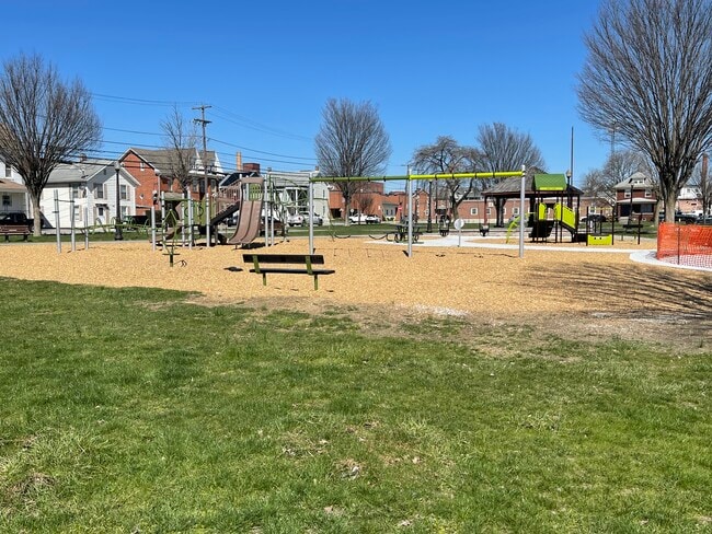 Photo - 128 High St Unidad 128 High St.  #2