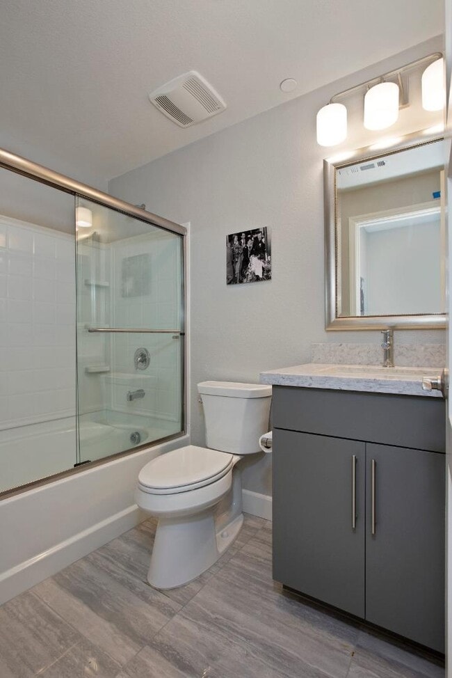 Photo - 2986 Lina St