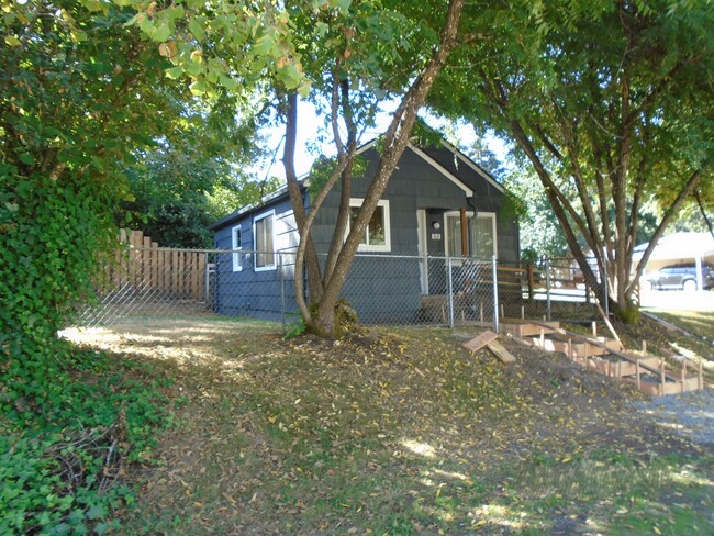 Photo - 368 SE Hazel St House