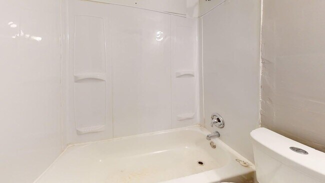 Photo - 888 Rondel Rd Unit 1 - Down