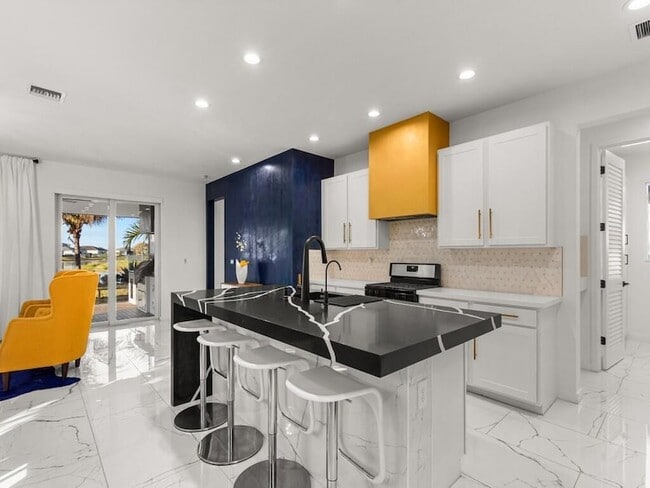 Photo - 11828 SW Lyra Dr.