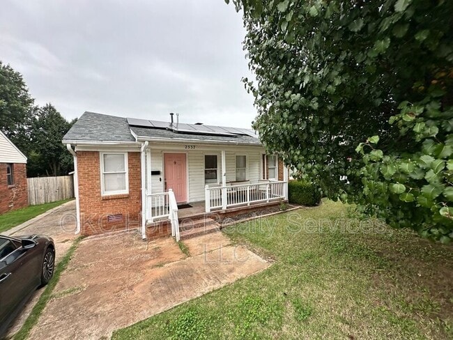 Building Photo - 2537 NW 35th St Rental