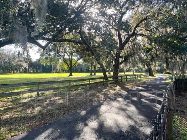 Photo - 1103 Dappled Elm Ln