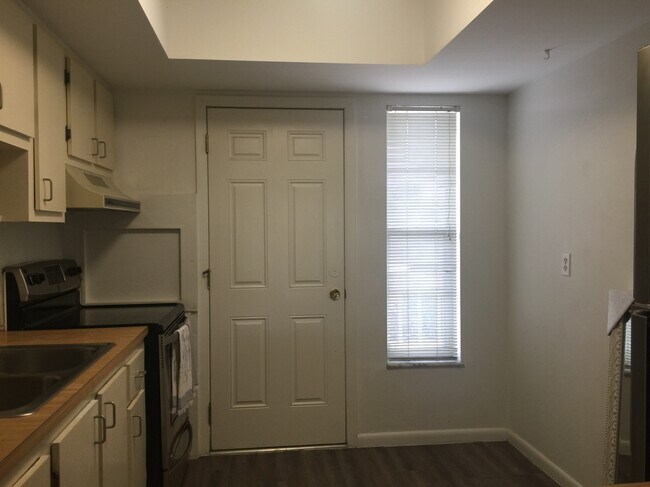 Photo - 1900 S Kanner Hwy Unit 8-204