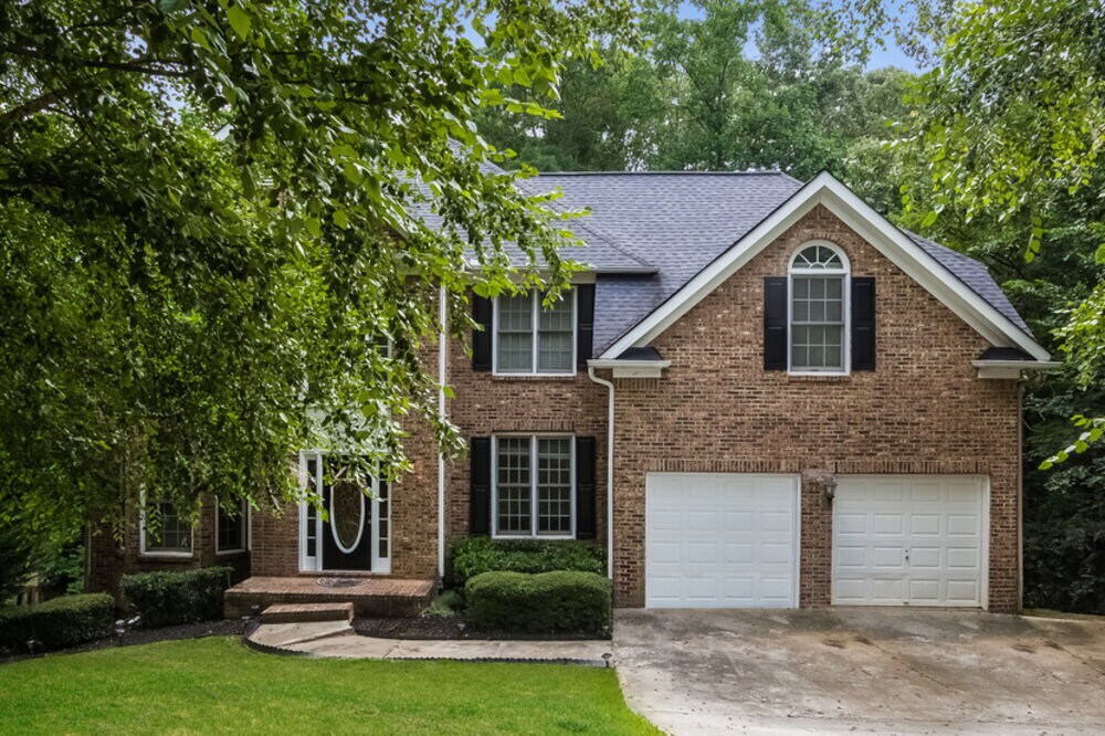 Photo - 332 Woodbrook Crest