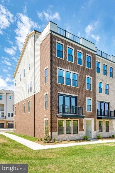 Building Photo - 20882 Murry Fls Ter