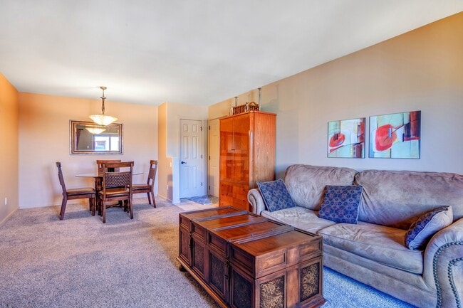 Photo - Beautifully Furnished One Bedroom Condo ne... Unit 71