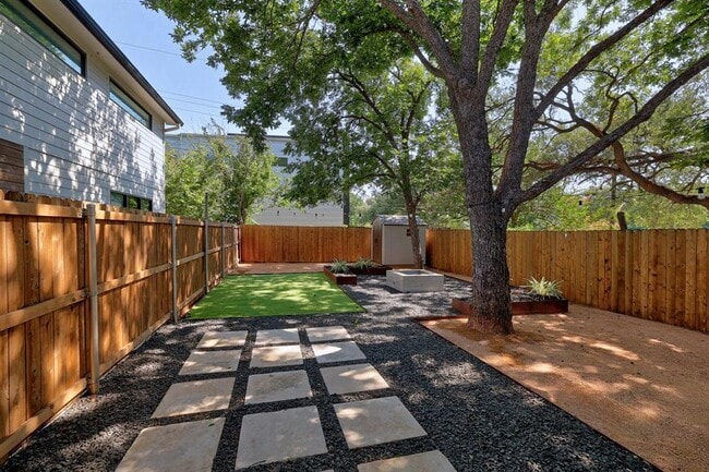 Photo - 702 Philco Dr