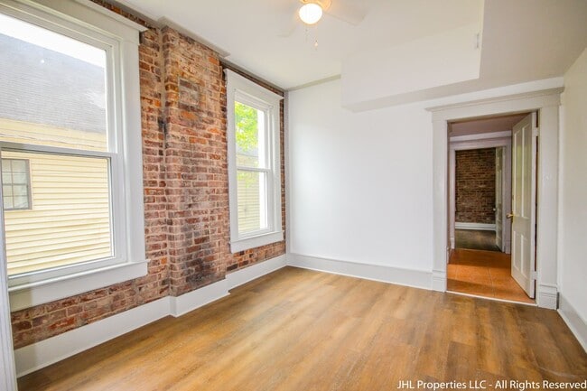 1203 Peachtree St