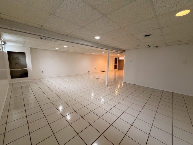 Photo - 29594 Maplewood St