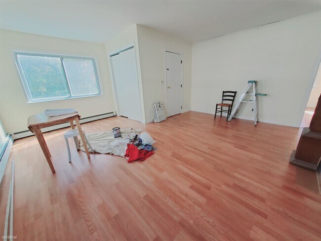 Photo - 2 br, 1 bath Condo - 166 Henry St