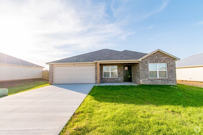 Building Photo - Band New 4 Bedroom Home in Lincoln!