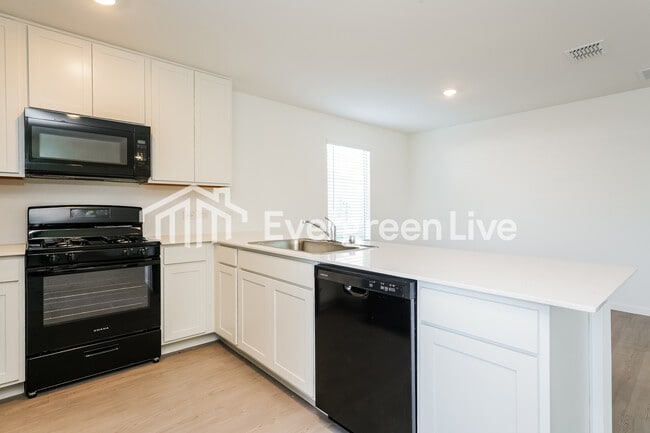 Photo - 10528 Desert Hawk Cir