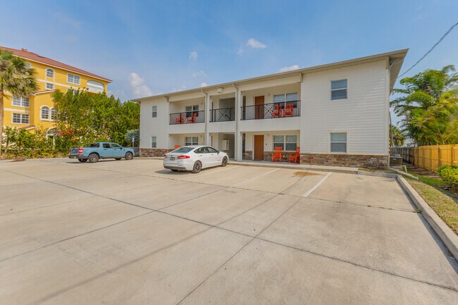 Photo - 171 24th St Unidad 202