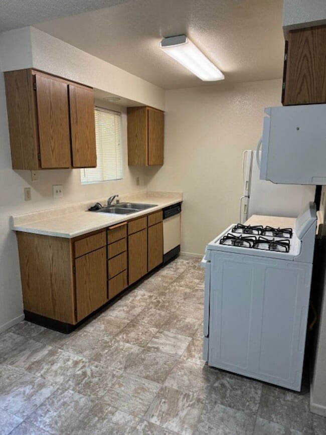 Photo - 1801 Conifer Way Unit 4