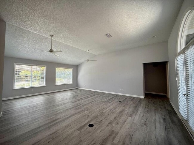 Photo - 2410 S Glen Eagles Dr