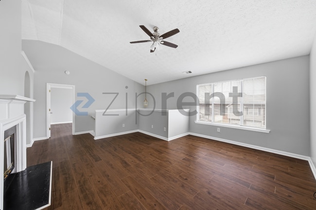 Photo - 1512 Buckingham Pl