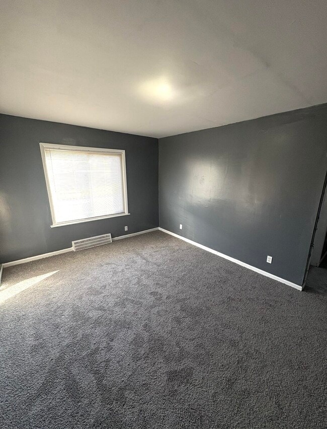 Photo - 15714 Novara St