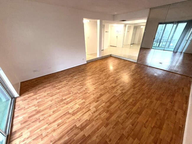 Photo - 3670 Inverrary Dr Unit 3g