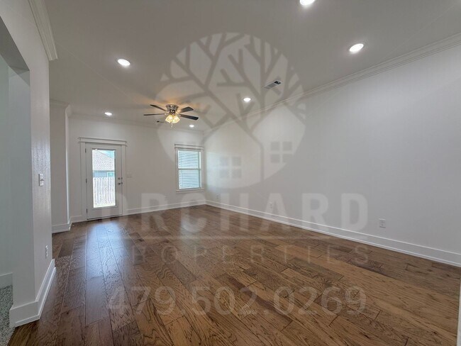 2000 E Brookview Dr Unit A