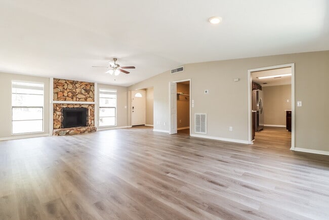 1508 Albemarle Ct