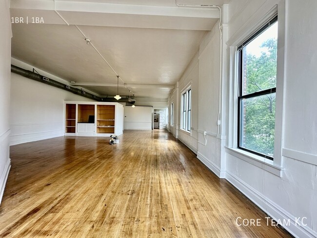 Large Open Loft For Rent! - Large Open Loft For Rent! Unit 2E