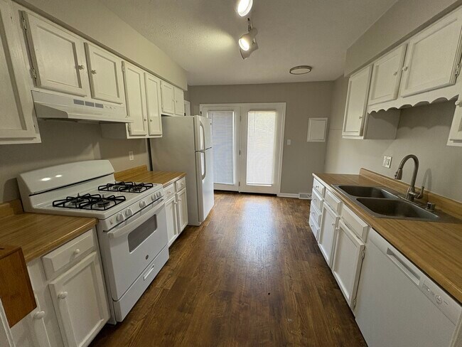 Photo - 5030 Benton Rd