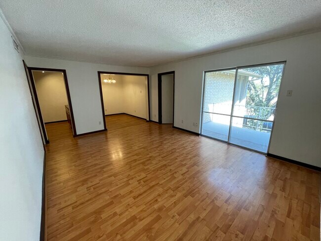 5808 Sandhurst Ln Unit 5808 Sandhurst Unit D