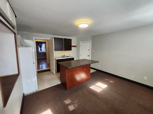 Photo - 120-120 Pitt St Unit 116-B