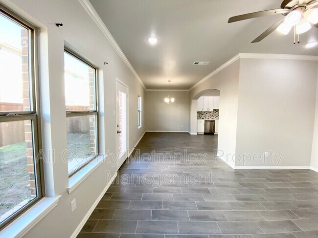 Photo - 4723 Amal Saleh Dr