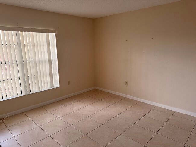 13870 SW 62nd St Unit 408