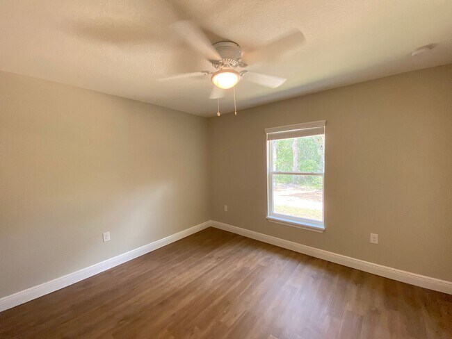 130 Oak Cir