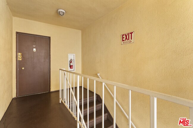 Photo - 5961 Chula Vista Way Unit 11