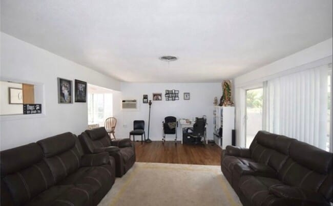 Photo - Spacious 3bed/2bath House for Rent in Garden Grove