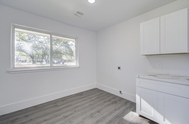 Photo - 595 River Plantation Dr